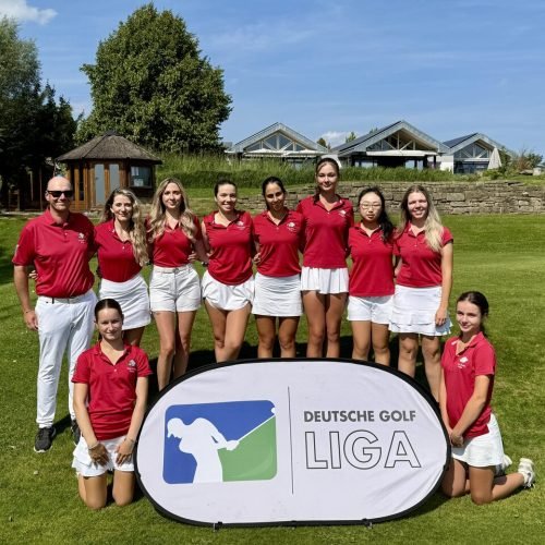 Stolper Heide women’s golf team group photo with coach at Deutsche Golf Liga tournament